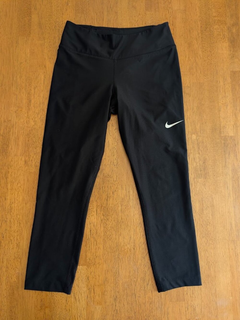 Nike Women's Dri-FIT Black Athletic Cropped Leggings Small